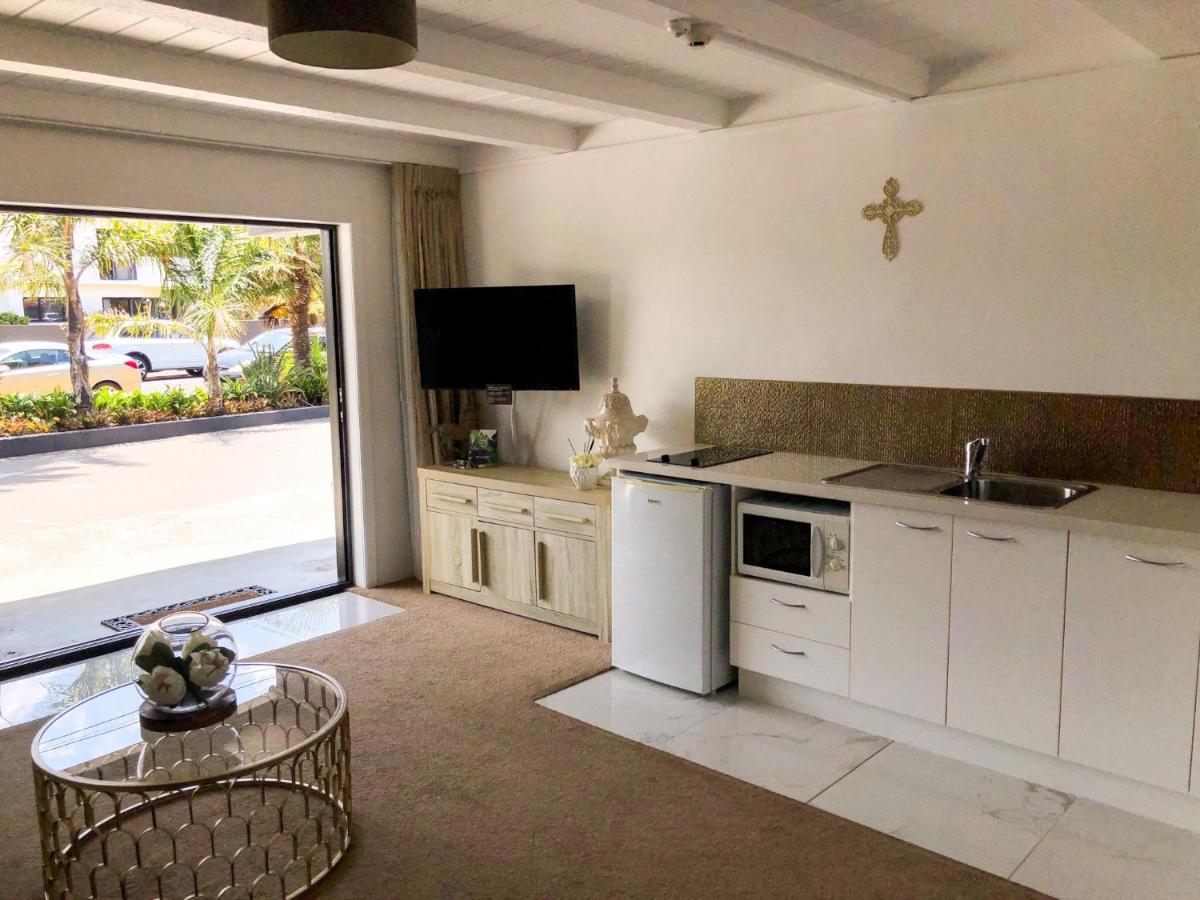 Orewa Beachcomber Extérieur photo
